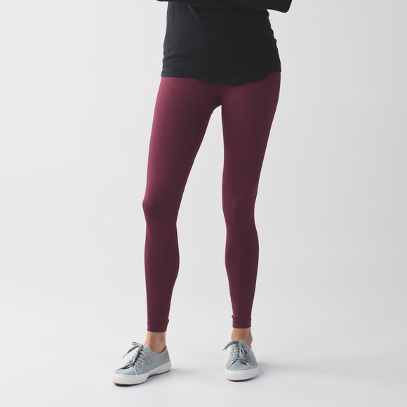 Lululemon Zone In Tight Size 2 in Wine Berry - Picture 8 of 9